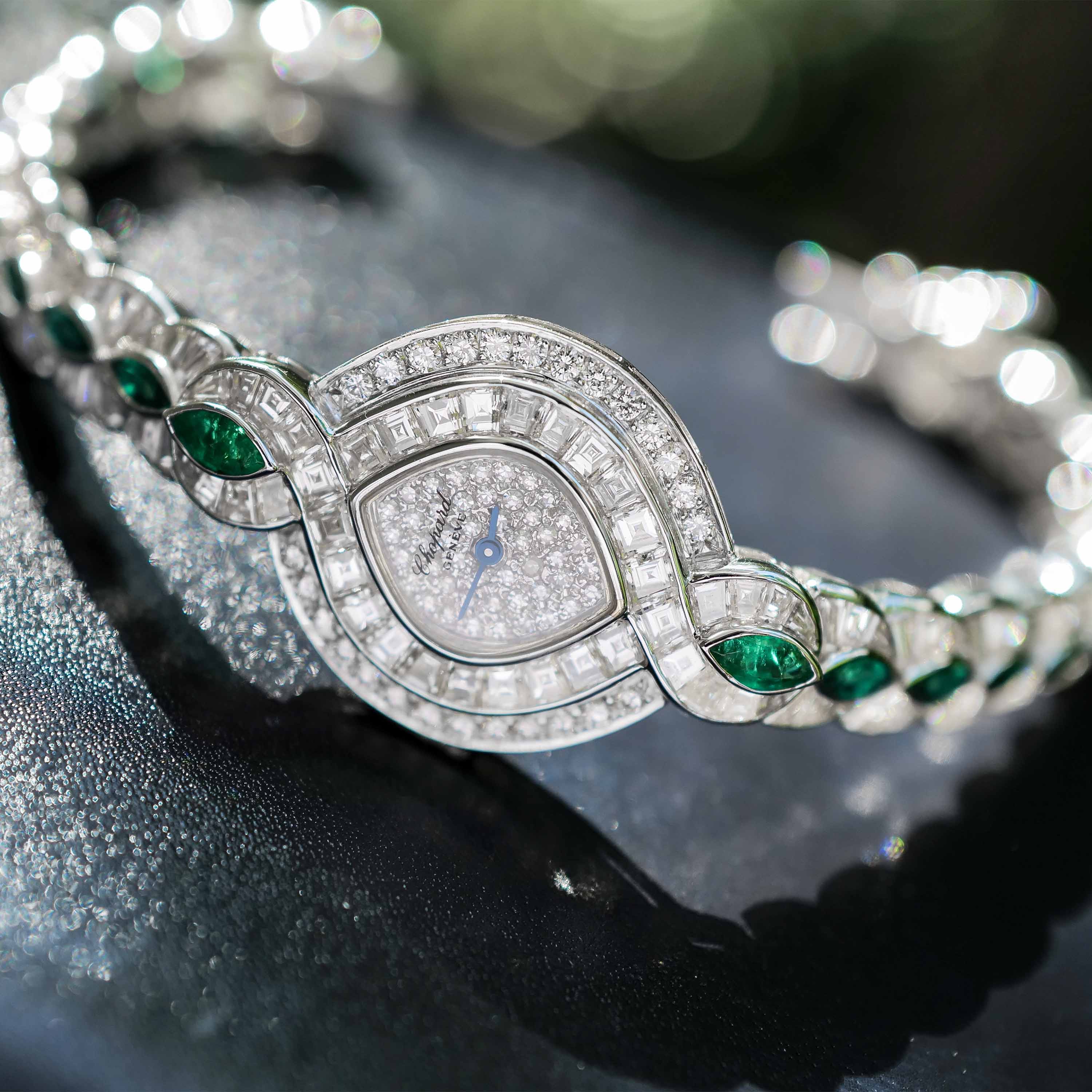chopard-classique-ref105922-emerald-diamond-bracelet-wristwatch-img-main7