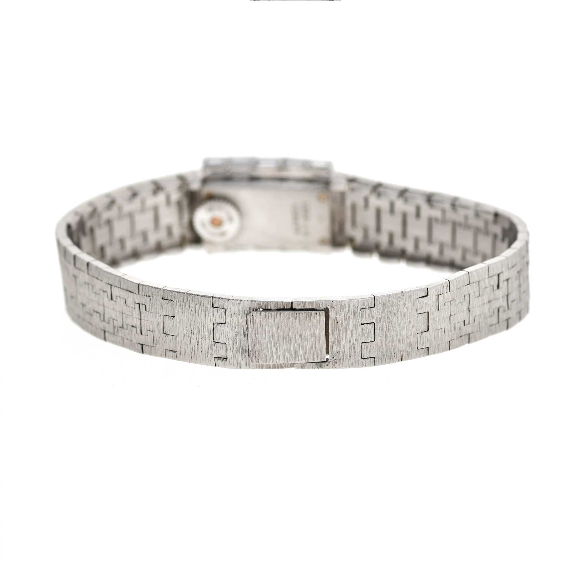 piaget-ref1220A6-baguette-diamond-bracelet-watch-img-main5