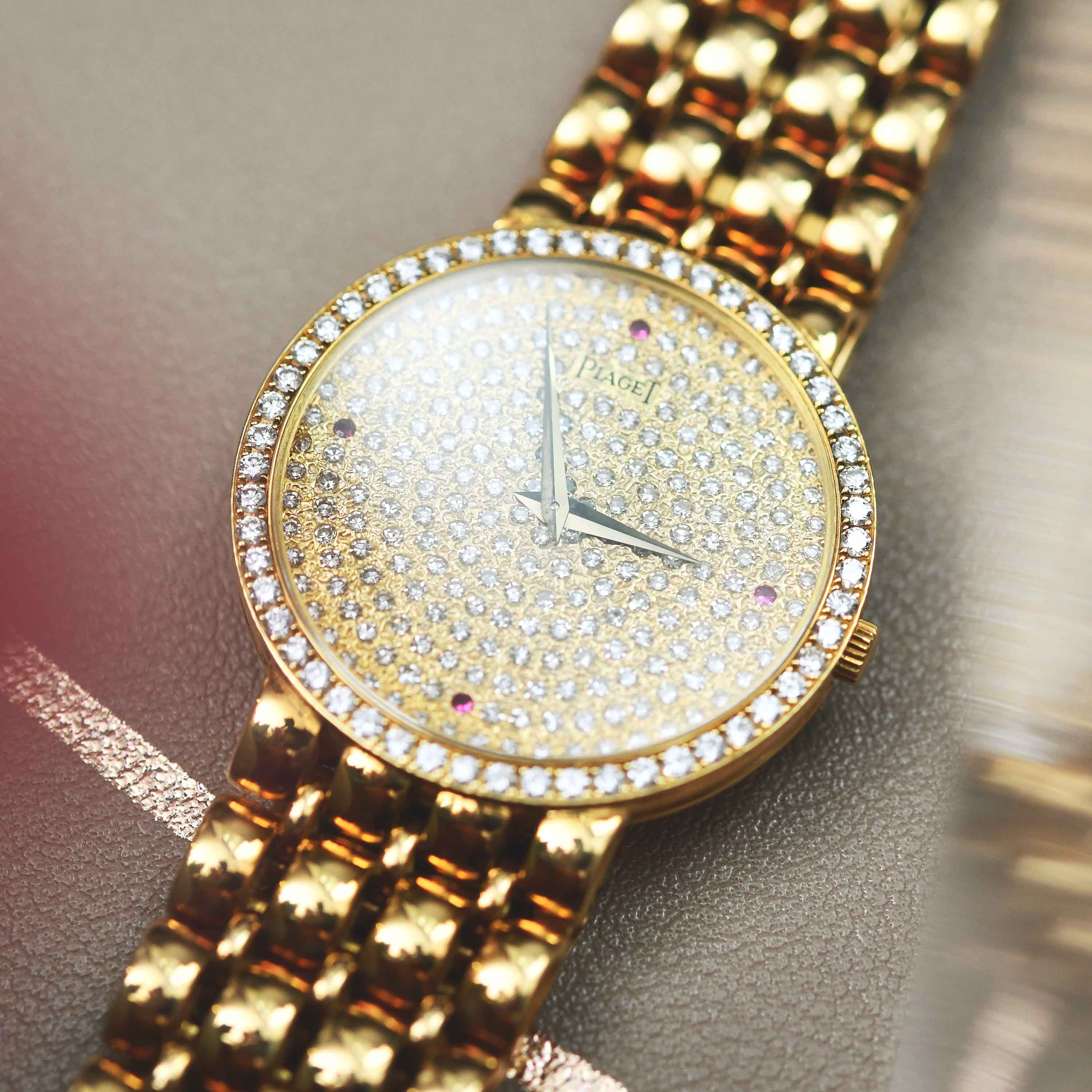 piaget-ref84075-pave-diamond-dial-ruby-indexes-yg-bracelet-img-main4