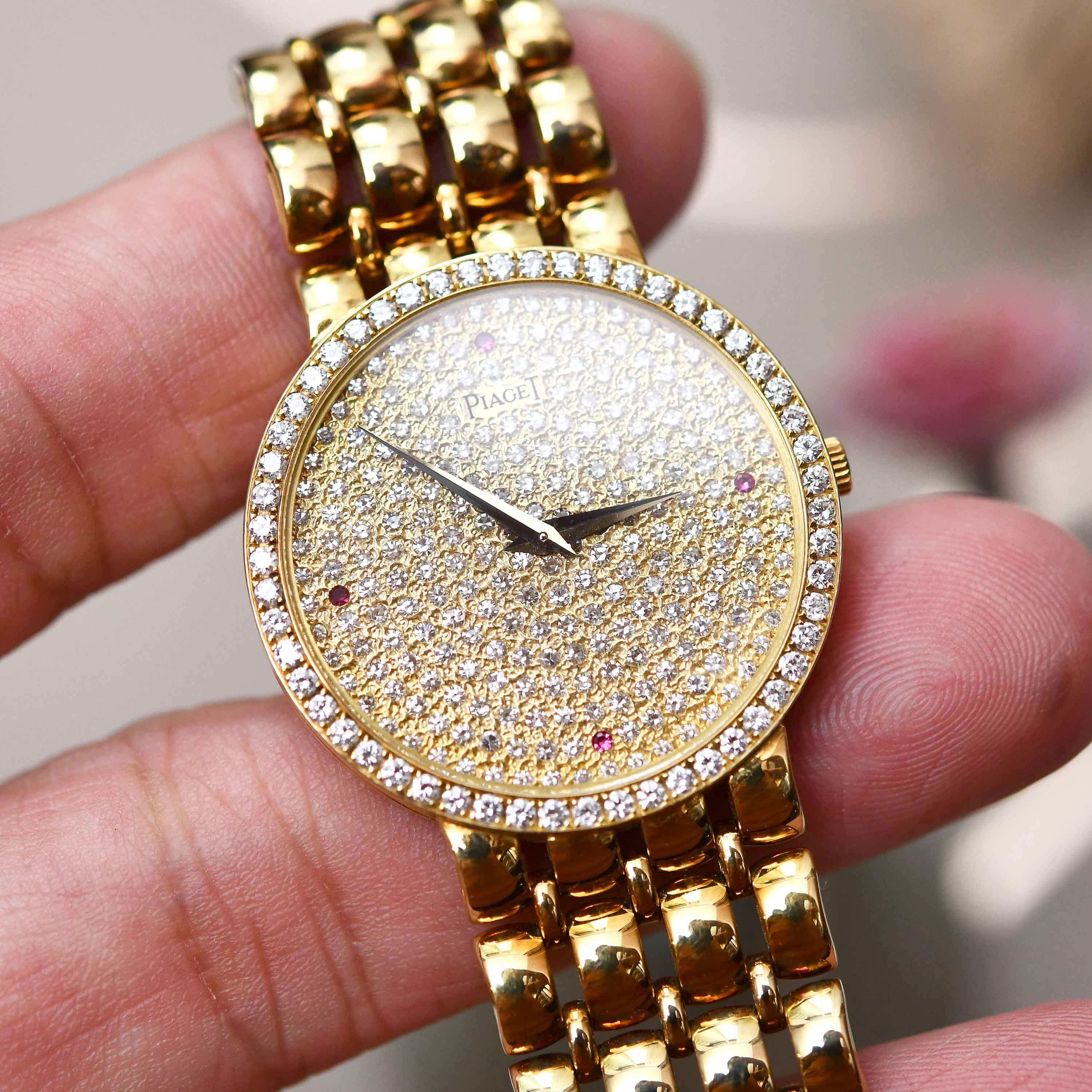 piaget-ref84075-pave-diamond-dial-ruby-indexes-yg-bracelet-img-main5