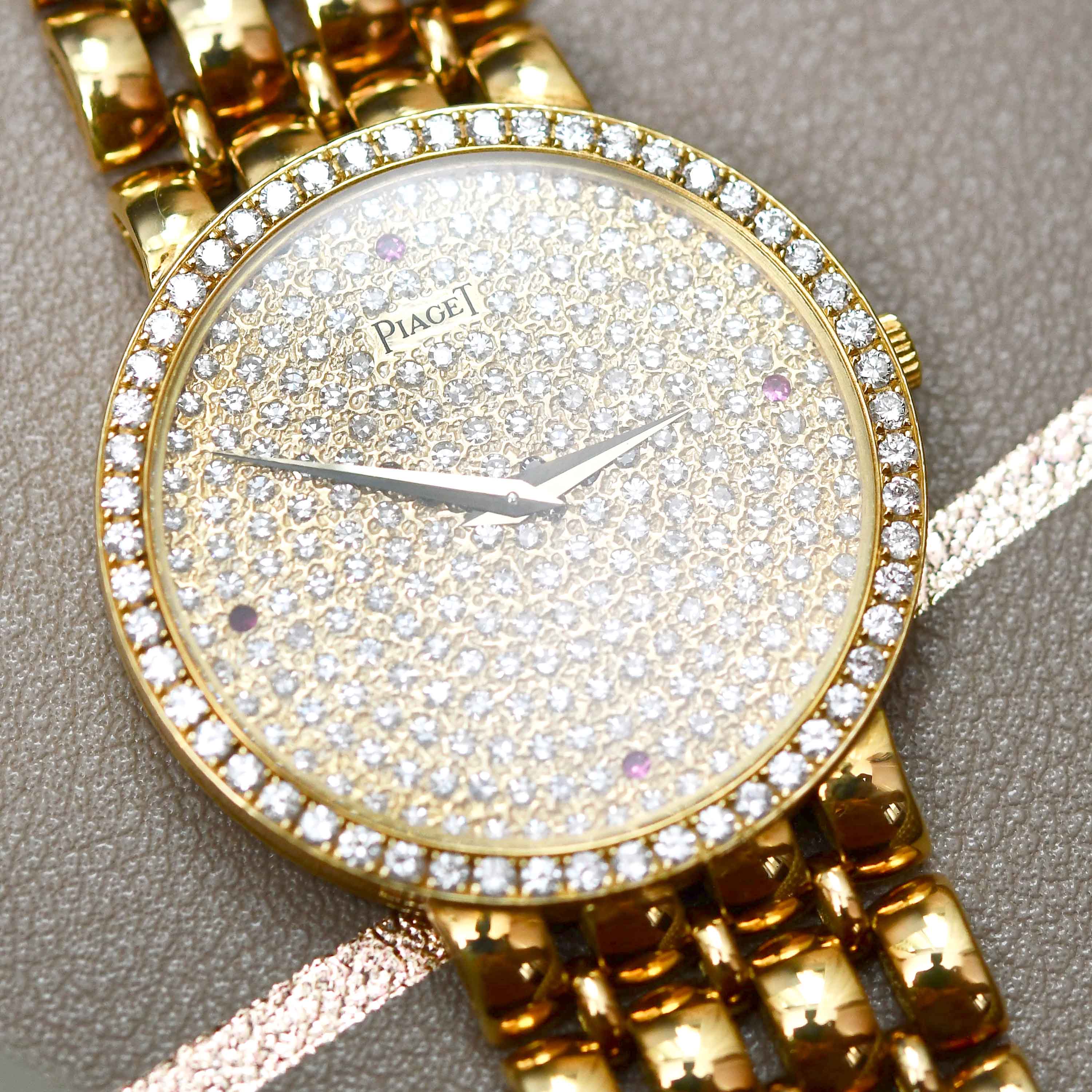 piaget-ref84075-pave-diamond-dial-ruby-indexes-yg-bracelet-img-main6
