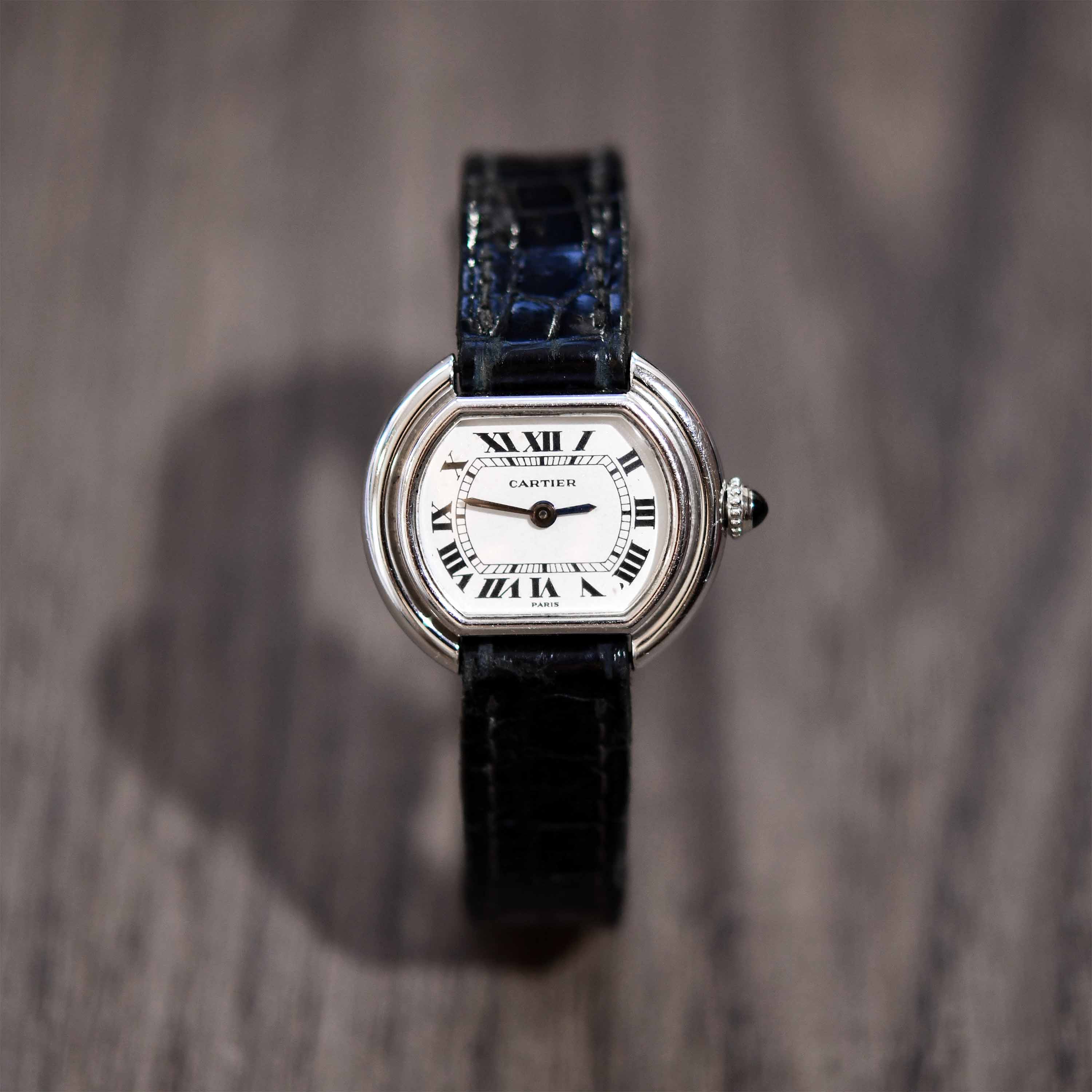 Cartier-ellipse-mini-white-gold-watch-img-main3