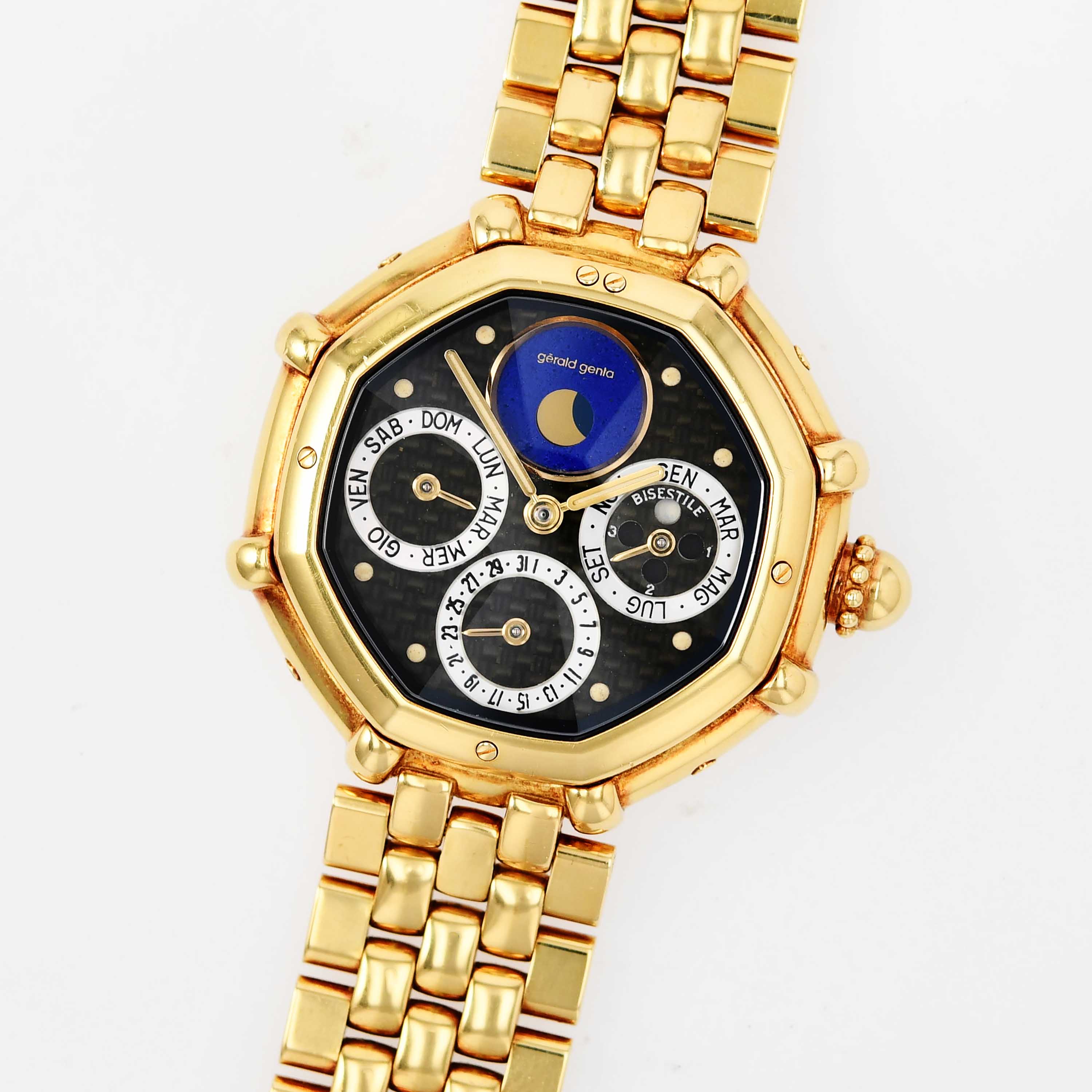 Gerald-genta-success-g33747-automatic-carbon-dial-bracelet-watch-img-main2